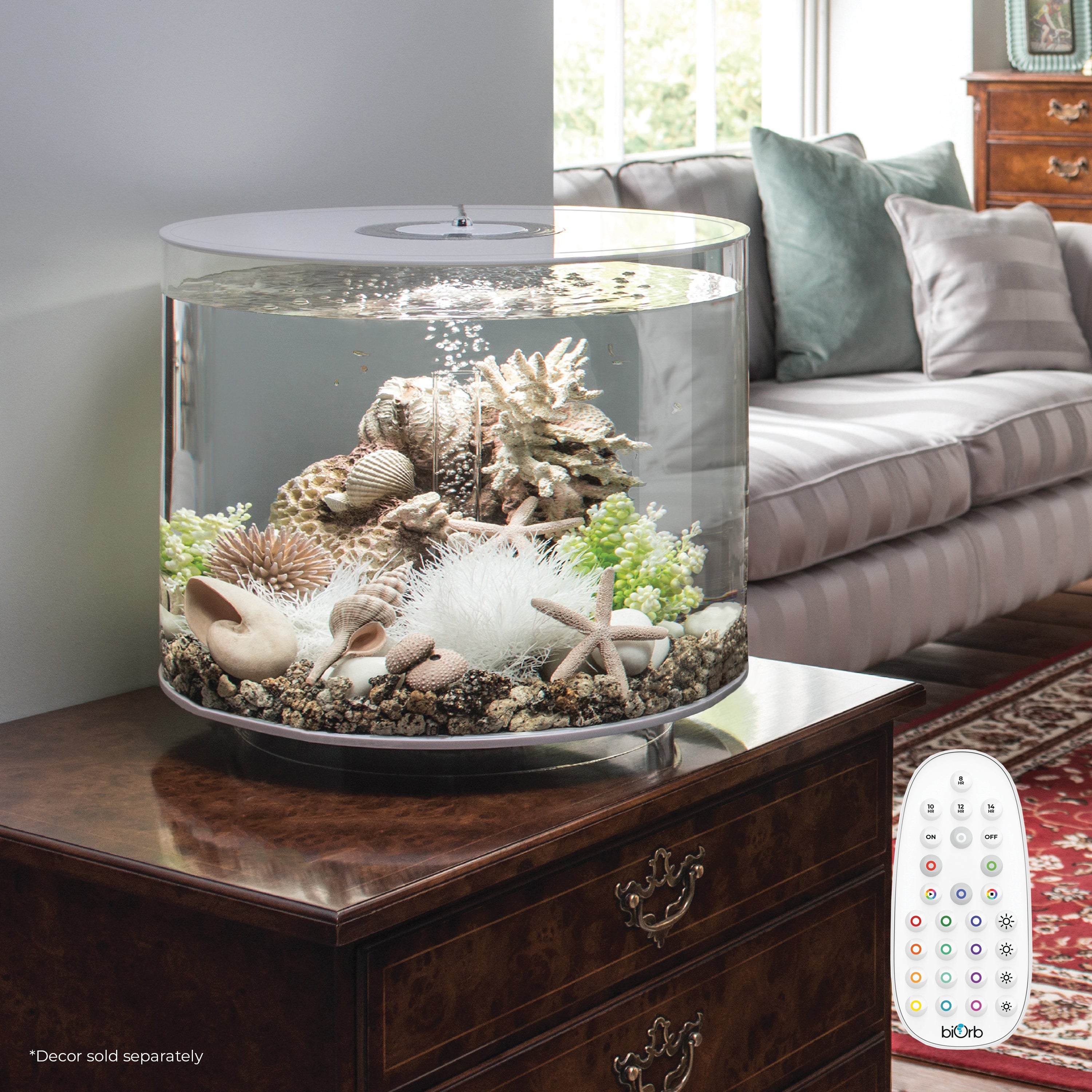 TUBE 35 Aquarium with MCR Light - 9.2 gallon - In use